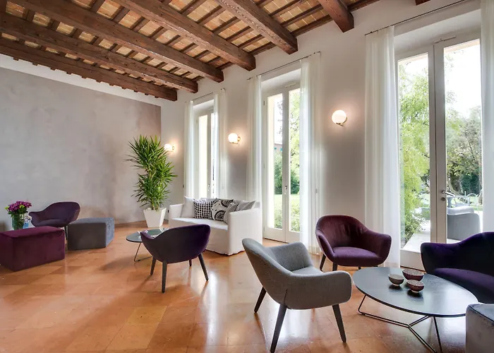 Corte Livia & Breakfast 4* Форли